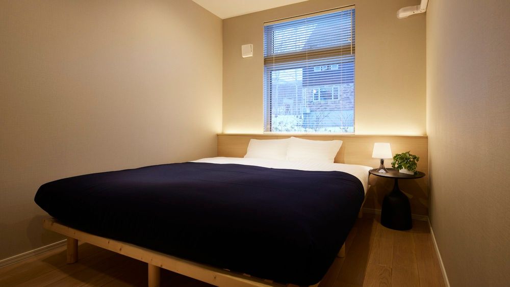 hotel-room-image