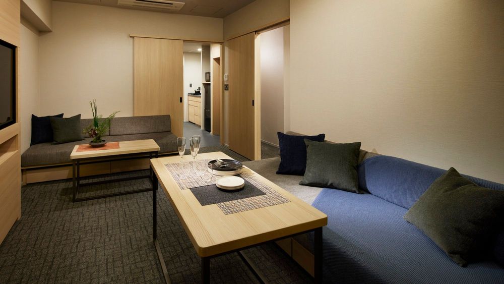 hotel-room-image