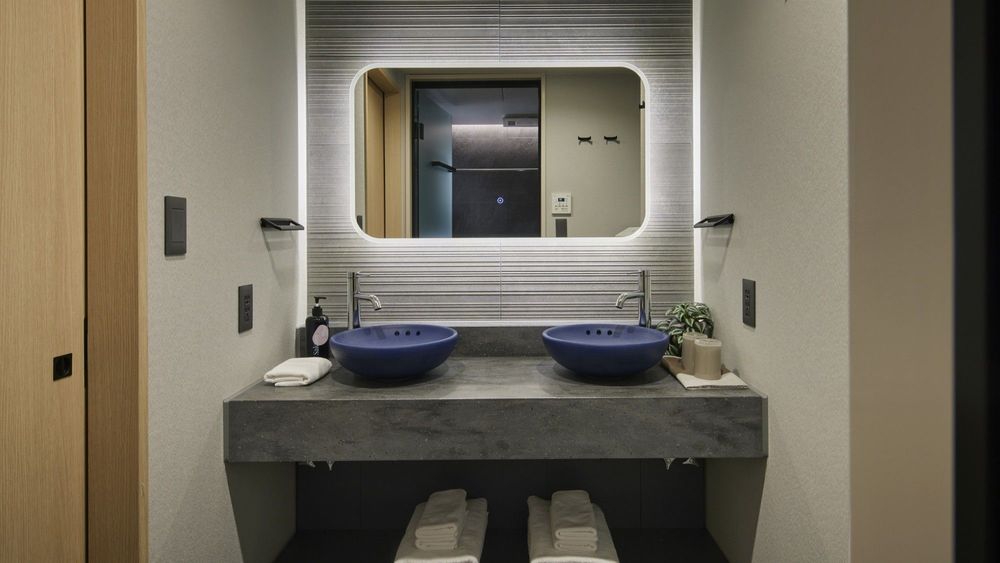 hotel-room-image