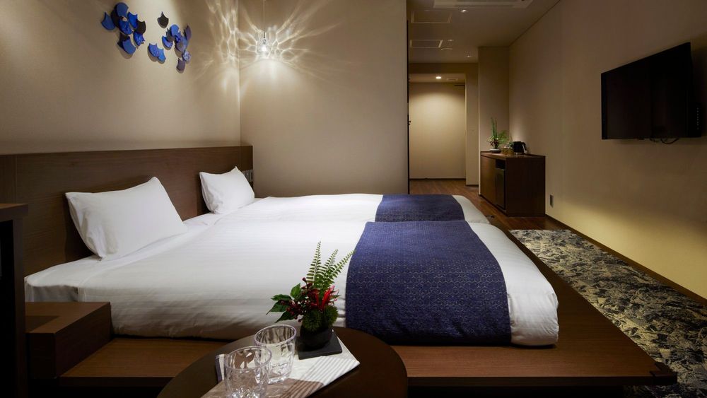 hotel-room-image