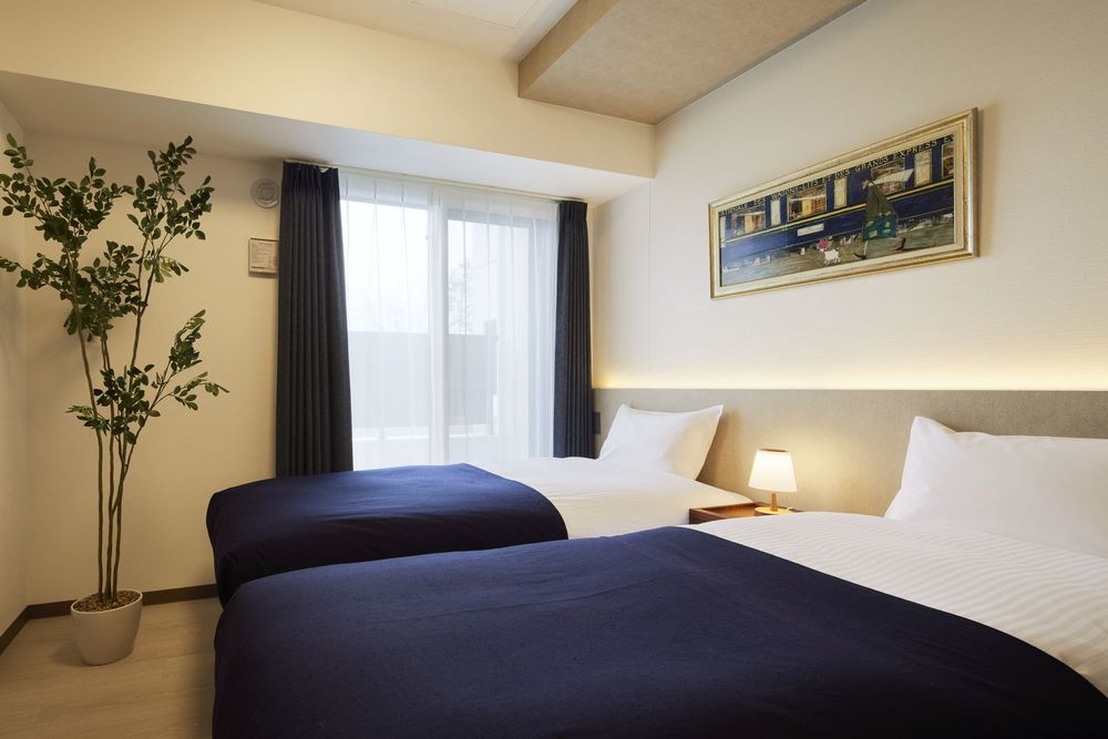 hotel-room-image