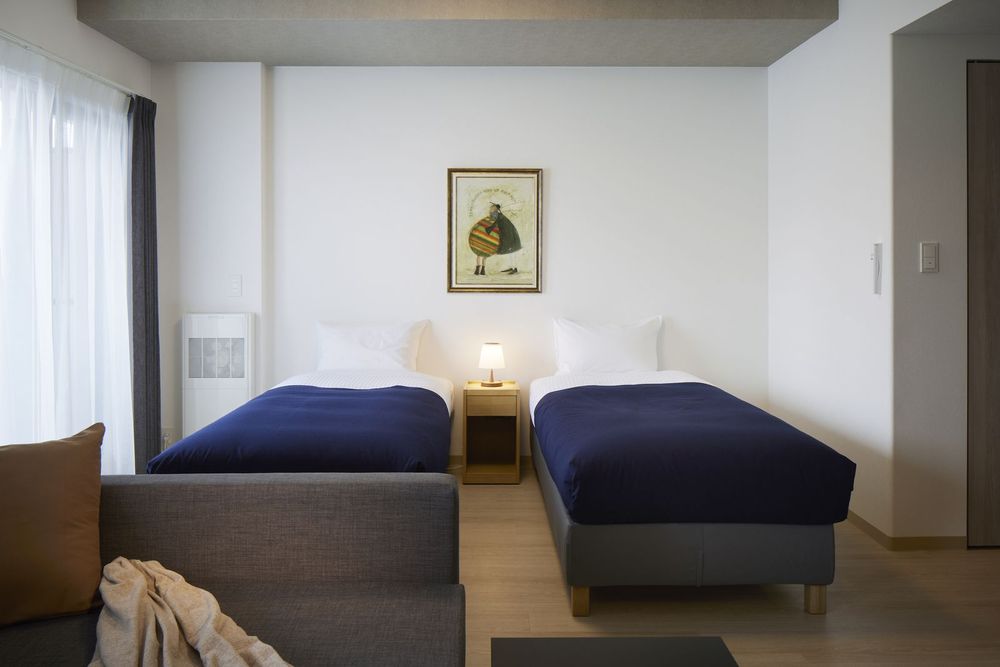 hotel-room-image