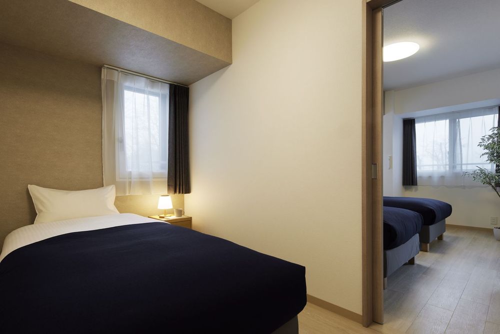 hotel-room-image