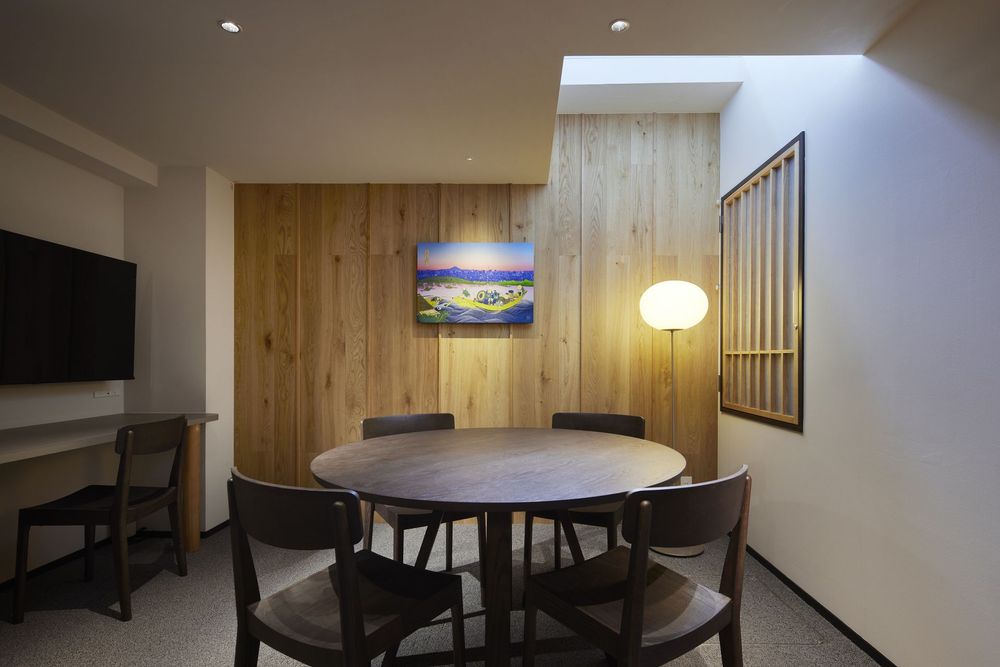 hotel-room-image