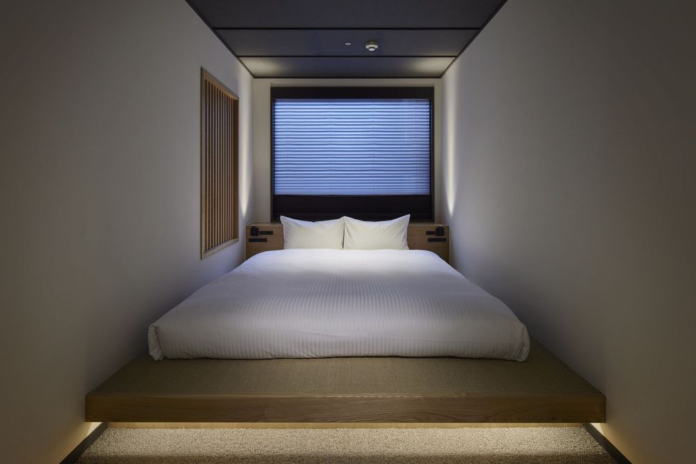 room hero