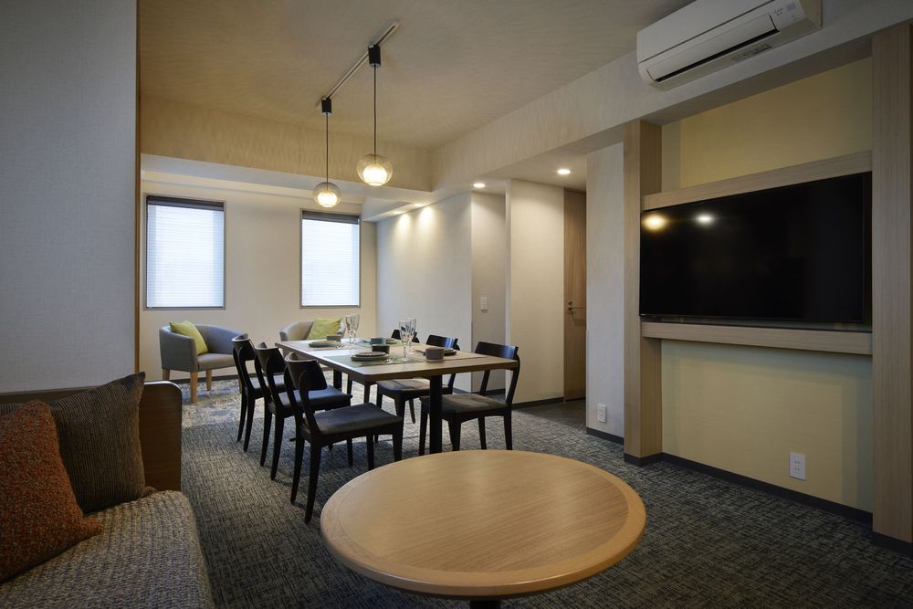 hotel-room-image