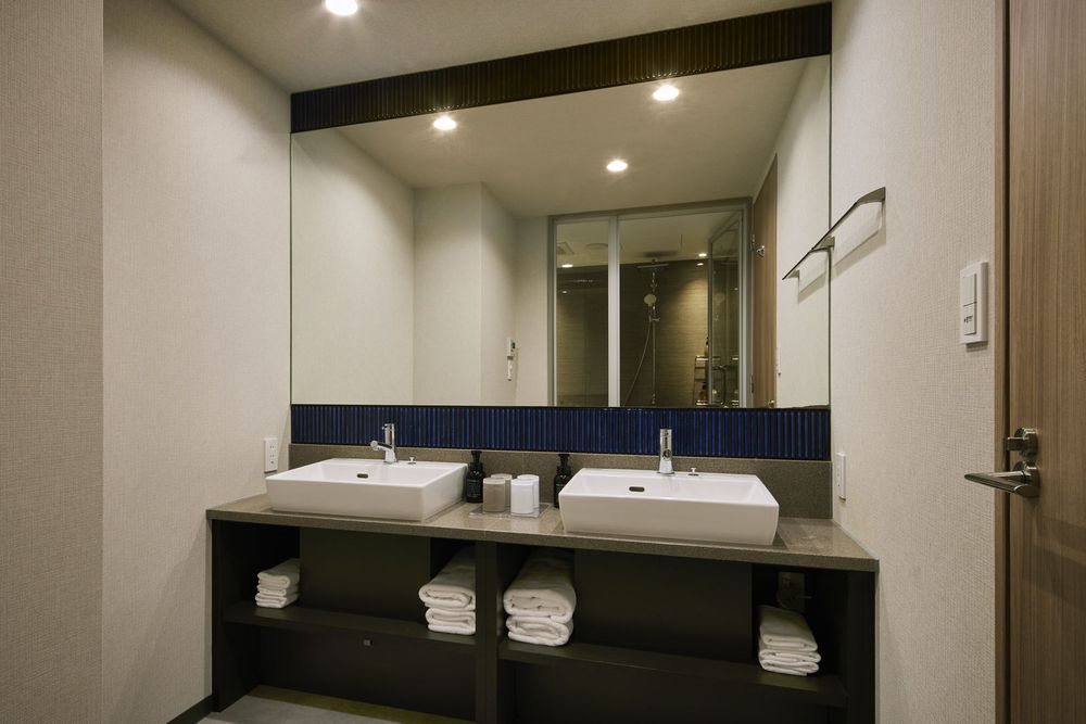 hotel-room-image