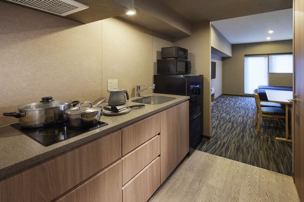 hotel-room-image
