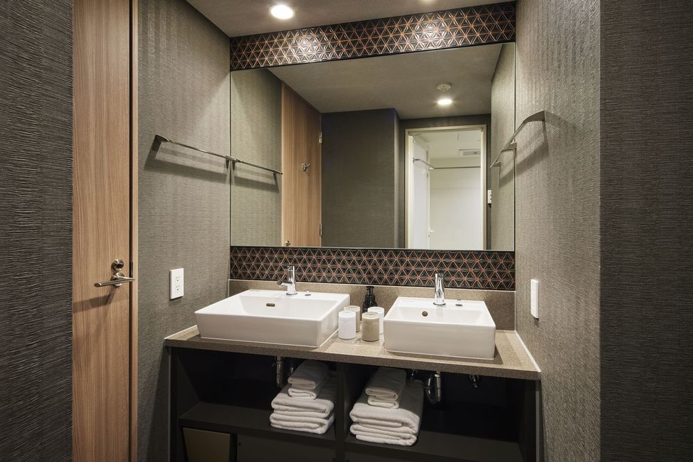 hotel-room-image