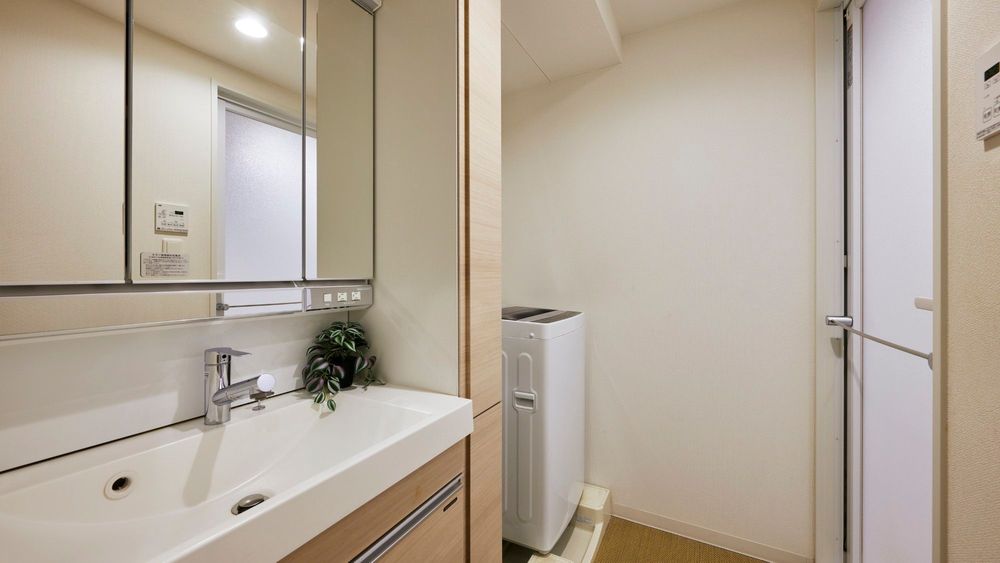 hotel-room-image