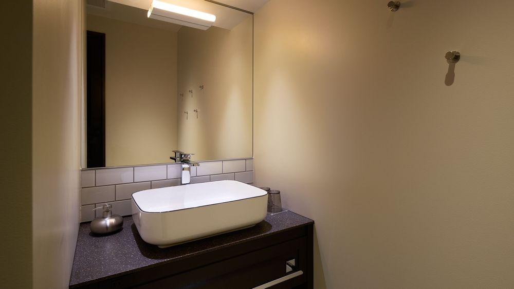 hotel-room-image