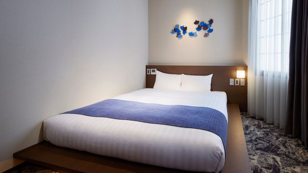 hotel-room-image