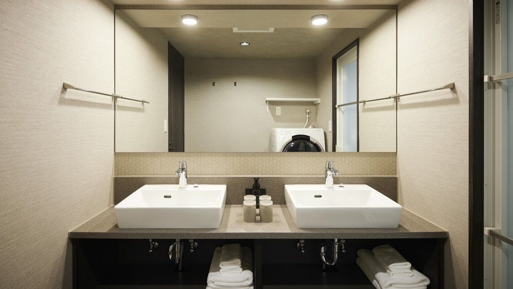 hotel-room-image
