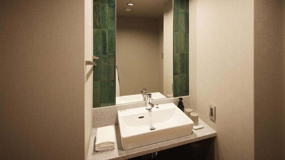 hotel-room-image