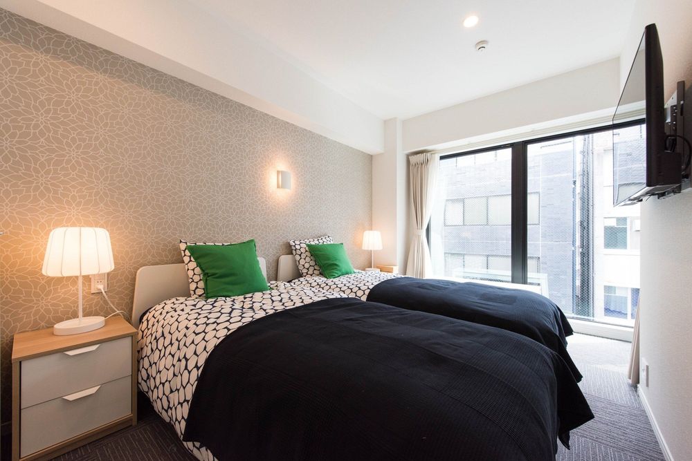hotel-room-image