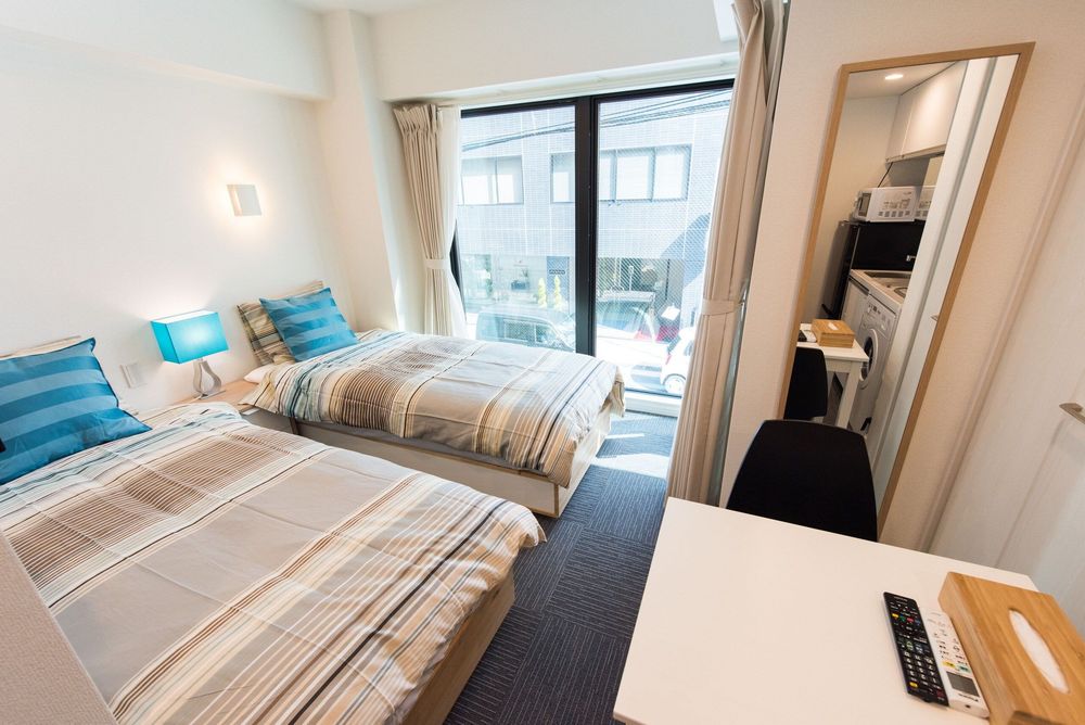 hotel-room-image