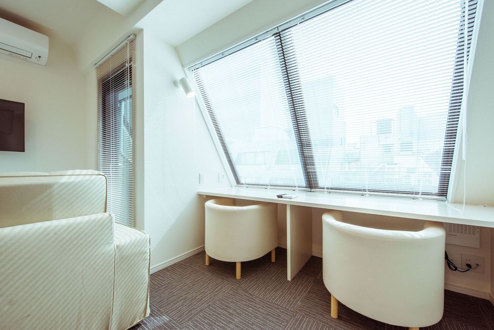 hotel-room-image