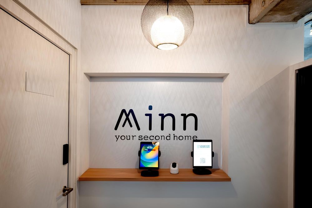 hotel-room-image
