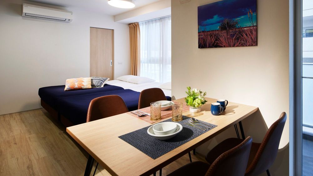 hotel-room-image