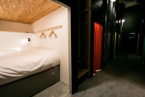 hotel-room-image